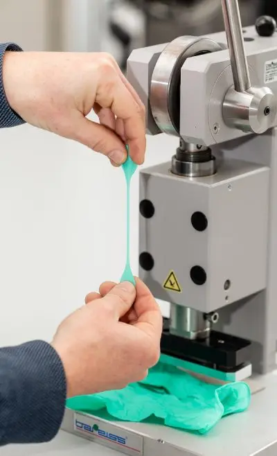 DIN EN 455-2 Physikalische Eigenschaften von Handschuhen*